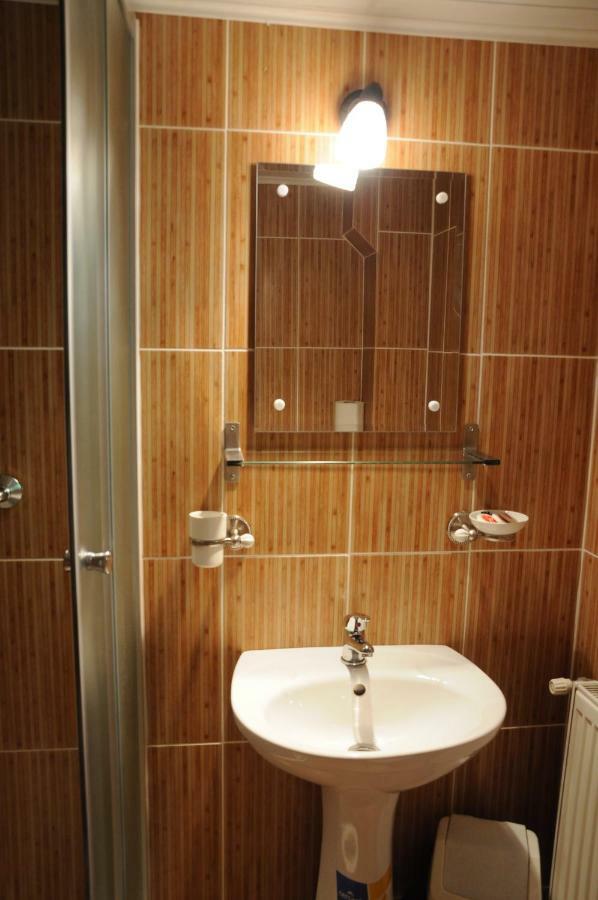 Casuta De Langa Padure Hotel Moeciu De Sus Buitenkant foto
